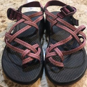 Women’s Chacos size 6
